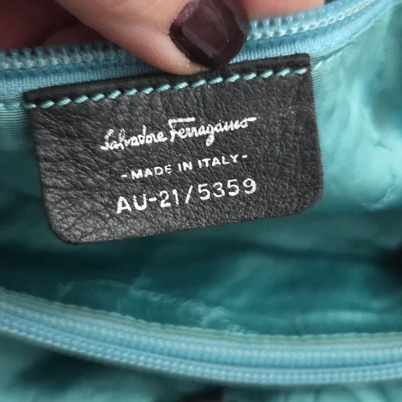Salvatore Ferragamo AUTH Tiered Bag - Picture 11 of 14